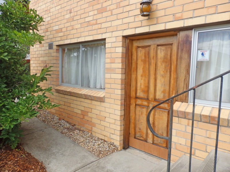 5a St Helens Street, Lindisfarne TAS 7015