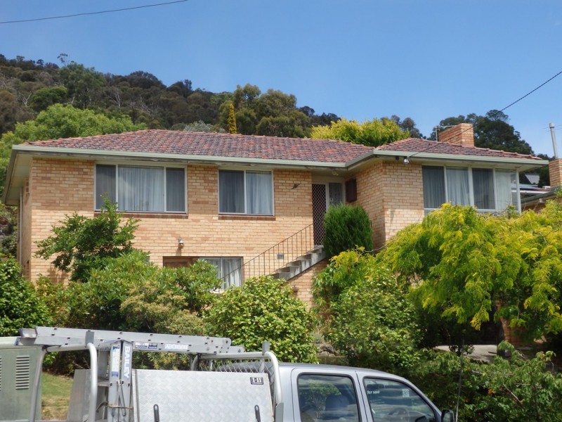 5 St Helens Street, Lindisfarne TAS 7015