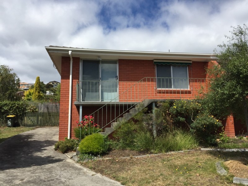 1/2 Suncoast Drive, Blackmans Bay TAS 7052