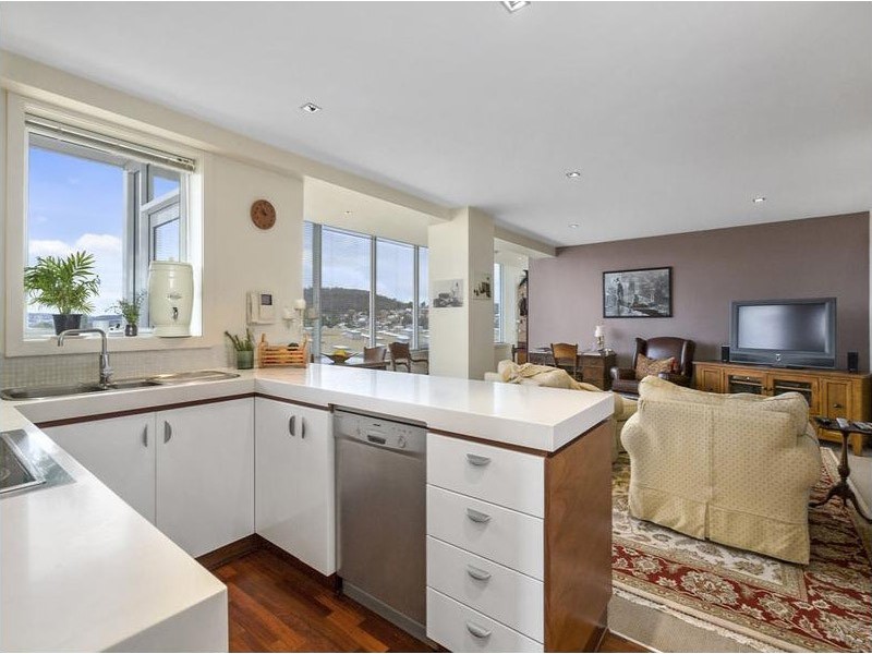 4b/33 Tower Road, New Town TAS 7008