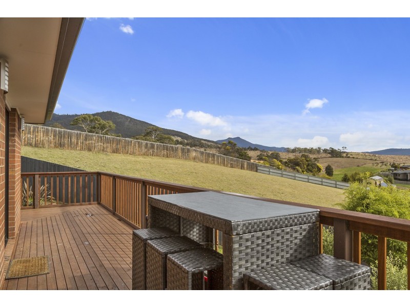 16 Navigators Rise, Granton TAS 7030
