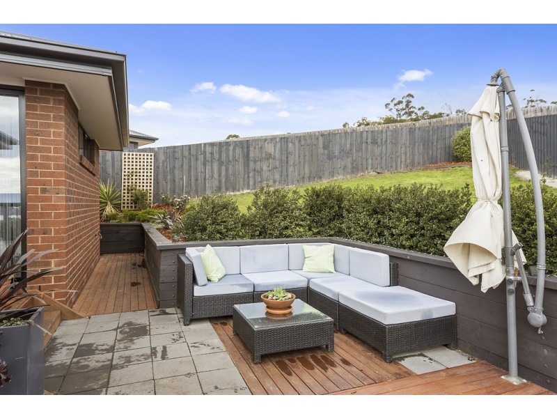 16 Navigators Rise, Granton TAS 7030