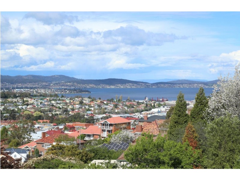 10 Rosina Court, Mount Stuart TAS 7000