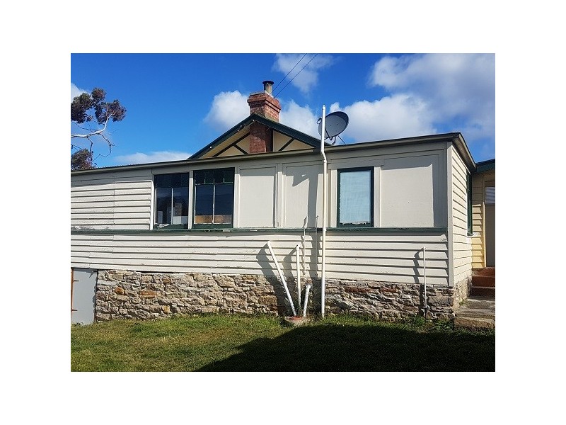 2 Blanche Avenue, Blackmans Bay TAS 7052