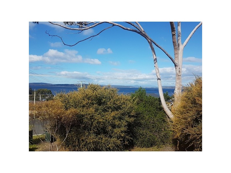 2 Blanche Avenue, Blackmans Bay TAS 7052