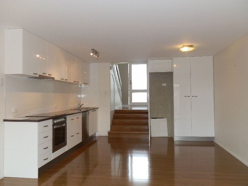2/15 Hazel Street, Blackmans Bay TAS 7052