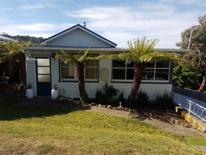 13 Garnett Street, Blackmans Bay TAS 7052