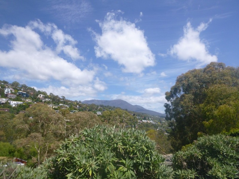 1/281 Churchill Avenue, Sandy Bay TAS 7005