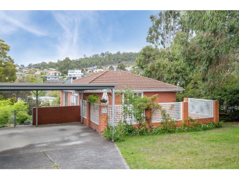 15 Tarana Road, Blackmans Bay TAS 7052