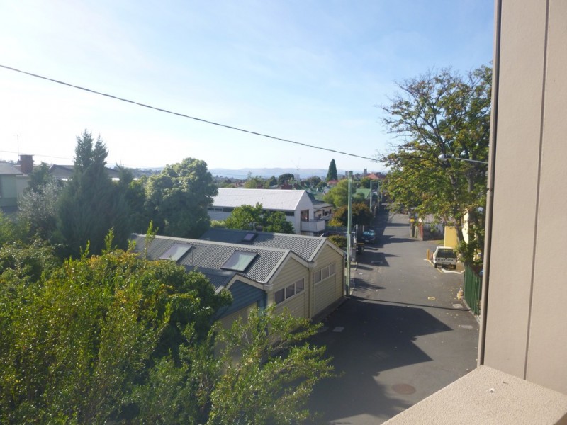 1/24 Commercial Lane, North Hobart TAS 7000
