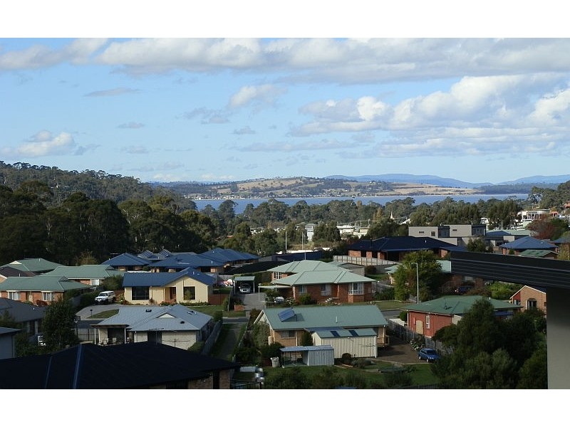 2/12 Olivia Court, Kingston TAS 7050