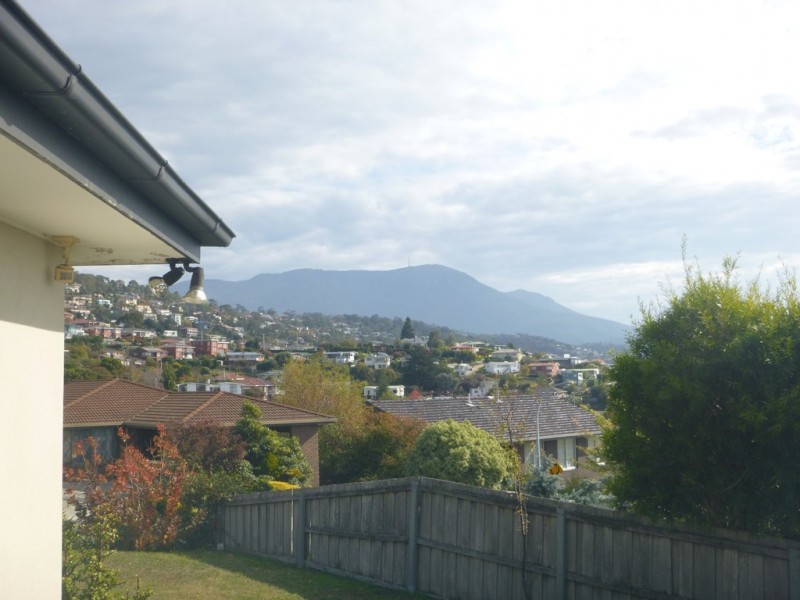 52 Lipscombe Avenue, Sandy Bay TAS 7005