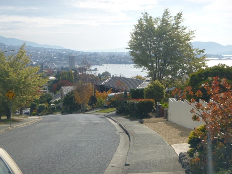 52 Lipscombe Avenue, Sandy Bay TAS 7005