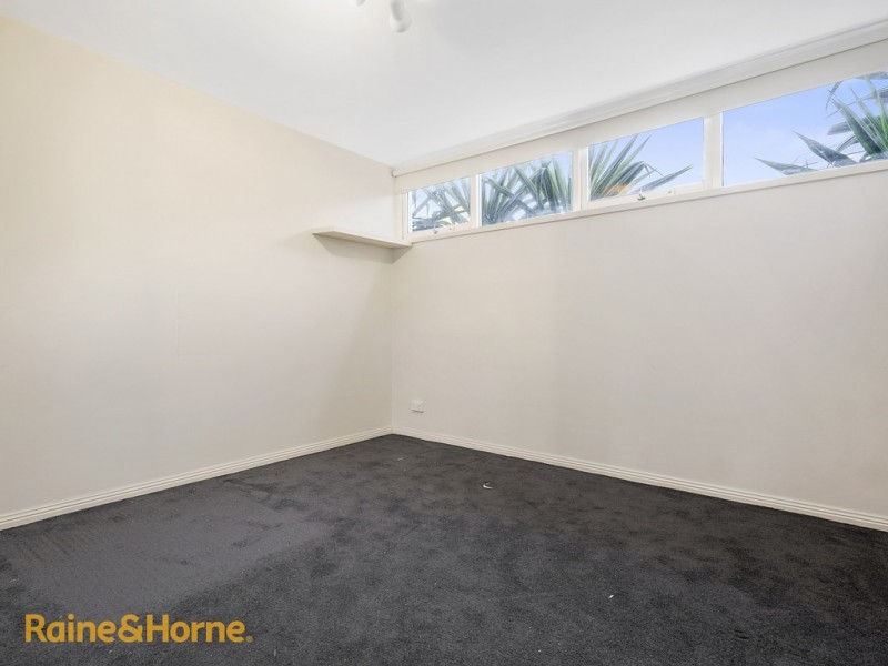 3/2 Lauramont Avenue, Sandy Bay TAS 7005