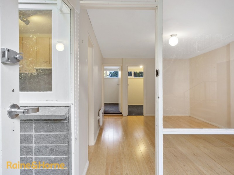 3/2 Lauramont Avenue, Sandy Bay TAS 7005