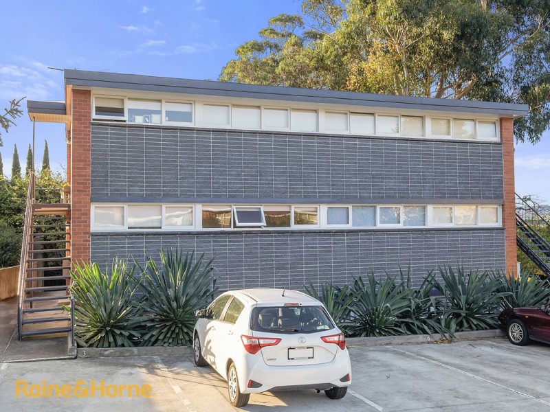 3/2 Lauramont Avenue, Sandy Bay TAS 7005