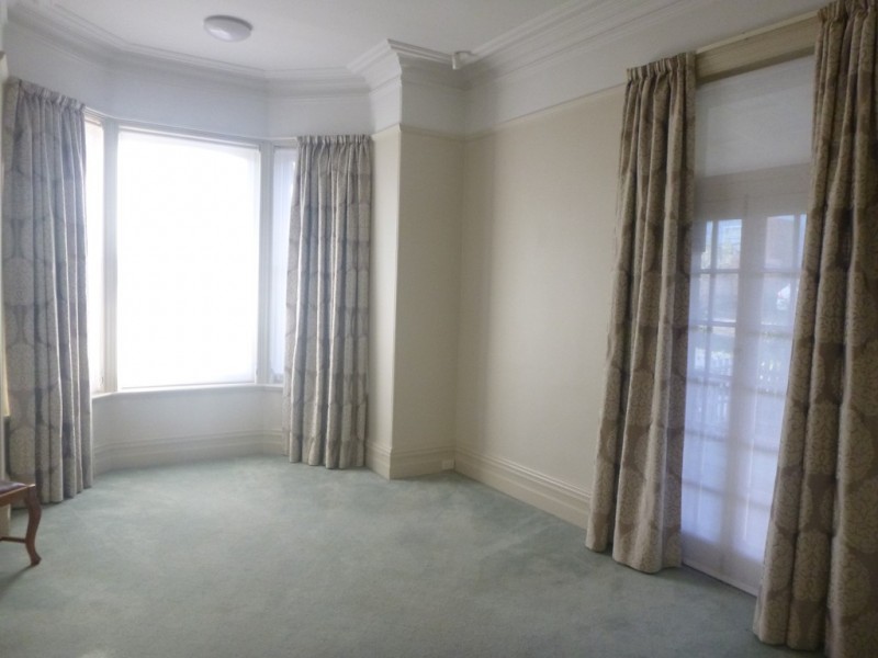 1 Lowelly Road, Lindisfarne TAS 7015
