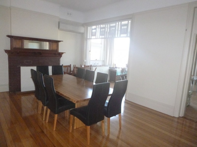 1 Lowelly Road, Lindisfarne TAS 7015