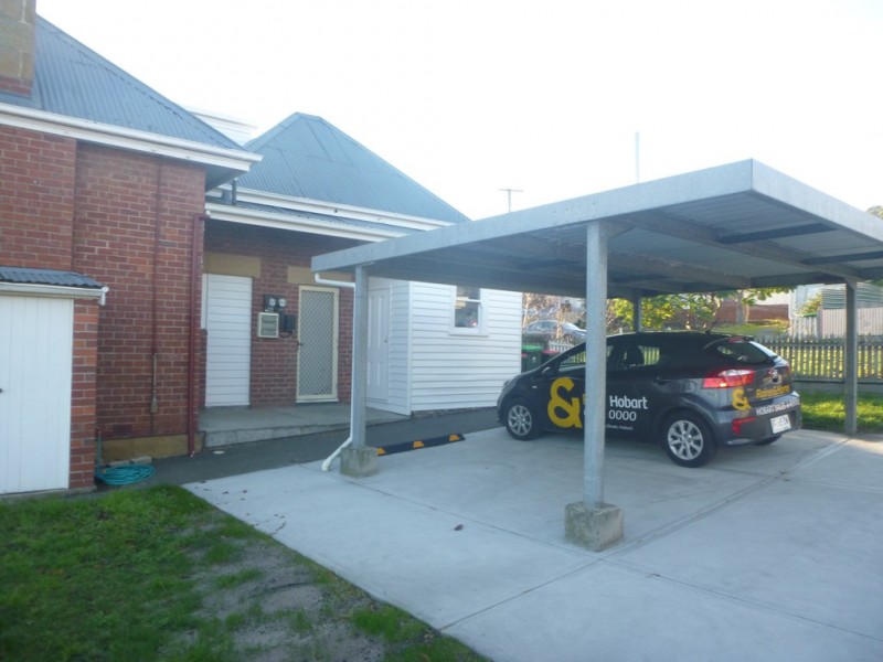 1 Lowelly Road, Lindisfarne TAS 7015