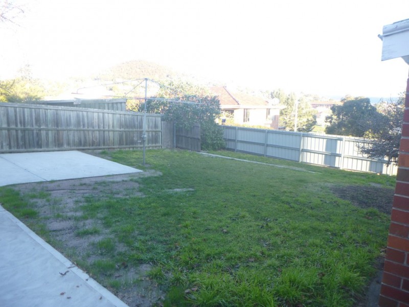 1 Lowelly Road, Lindisfarne TAS 7015