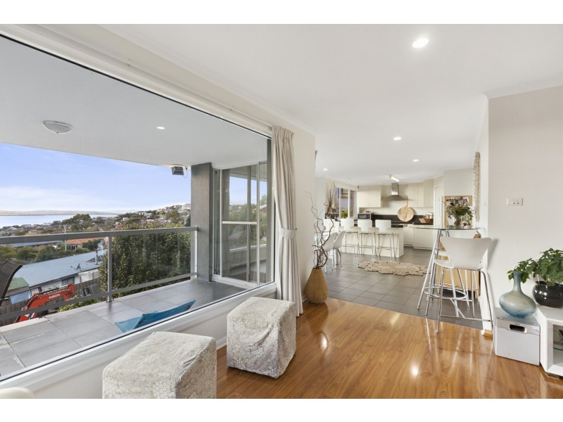 23 Tinderbox Road, Blackmans Bay TAS 7052