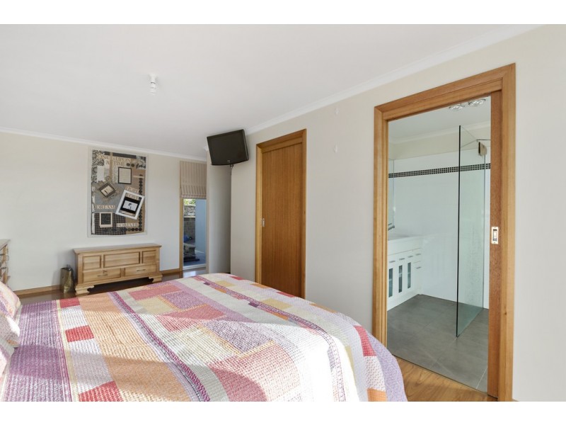 23 Tinderbox Road, Blackmans Bay TAS 7052