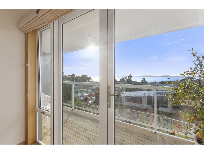 23 Tinderbox Road, Blackmans Bay TAS 7052