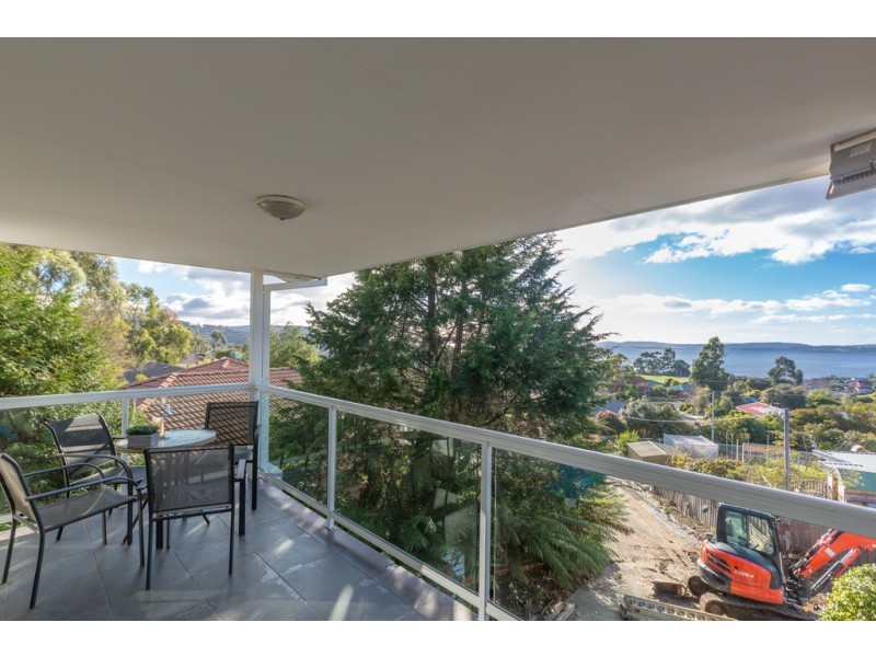 23 Tinderbox Road, Blackmans Bay TAS 7052