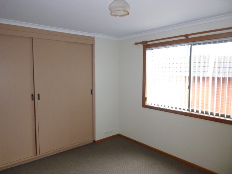 2/275 Churchill Avenue, Sandy Bay TAS 7005