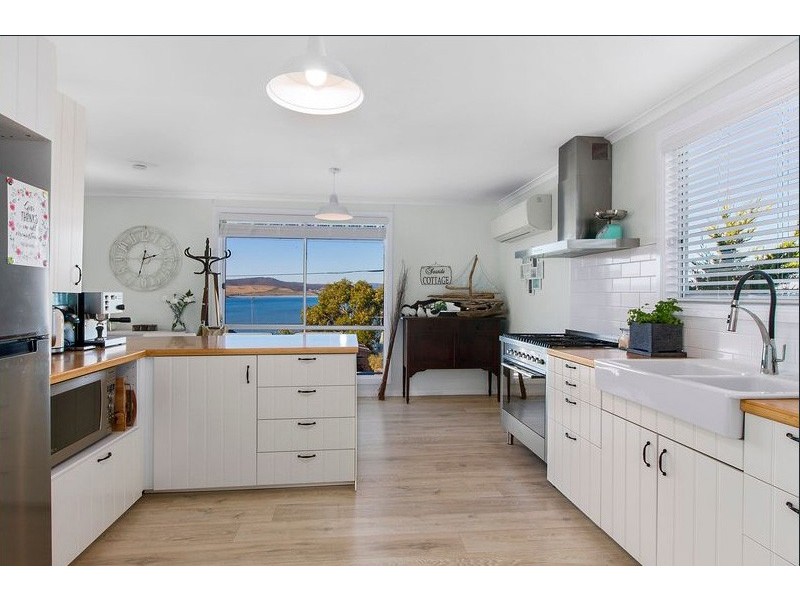 20 Geeves Court, Midway Point TAS 7171