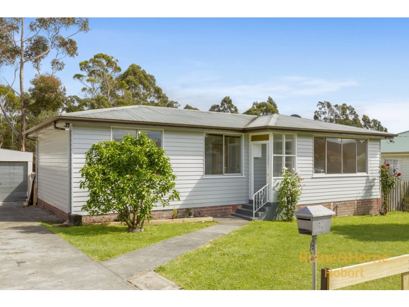 18 Maroubra Circle, Chigwell TAS 7011