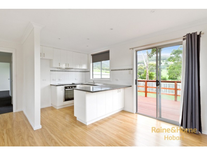 18 Maroubra Circle, Chigwell TAS 7011