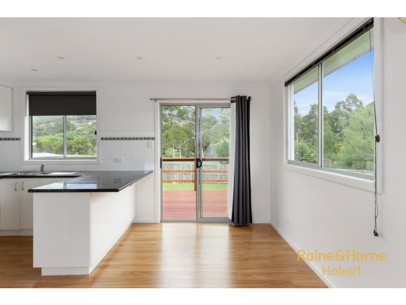 18 Maroubra Circle, Chigwell TAS 7011