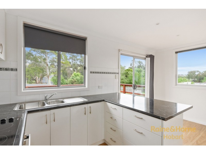 18 Maroubra Circle, Chigwell TAS 7011