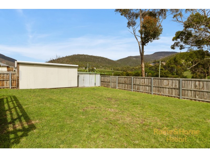 18 Maroubra Circle, Chigwell TAS 7011