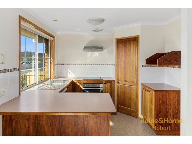 1 Buckingham Drive, Howrah TAS 7018