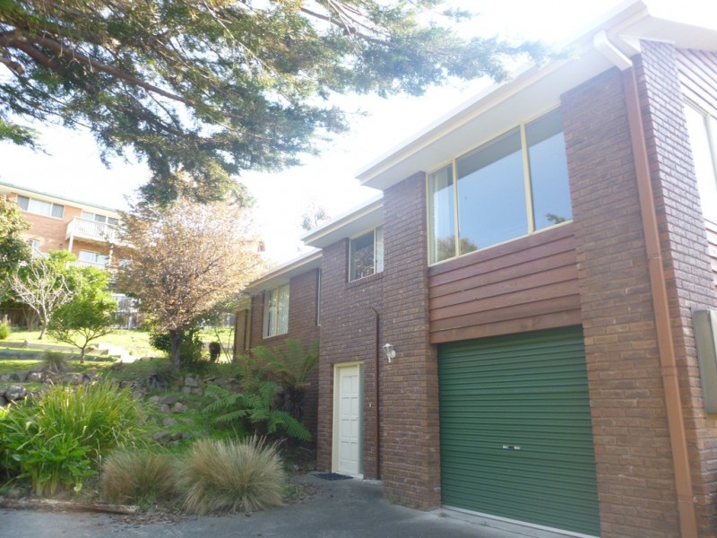 2/74a Knocklofty Terrace, West Hobart TAS 7000