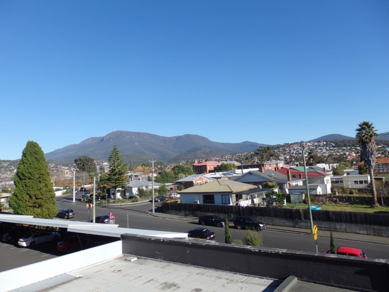 4a/33 Tower Road, New Town TAS 7008