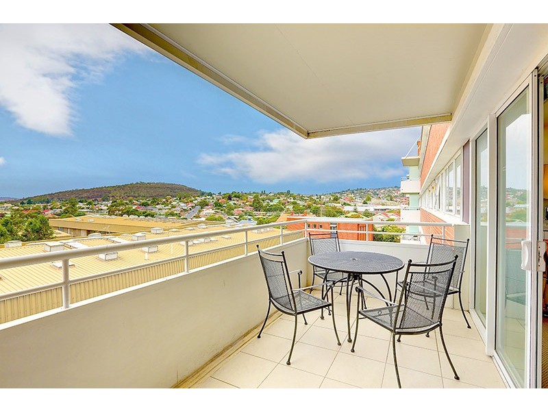 9/33 Tower Road, New Town TAS 7008