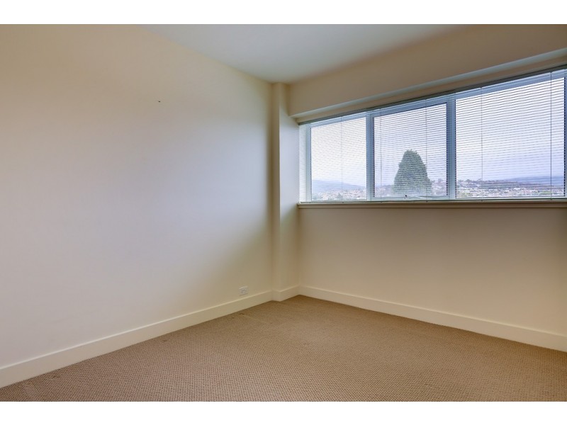 9/33 Tower Road, New Town TAS 7008