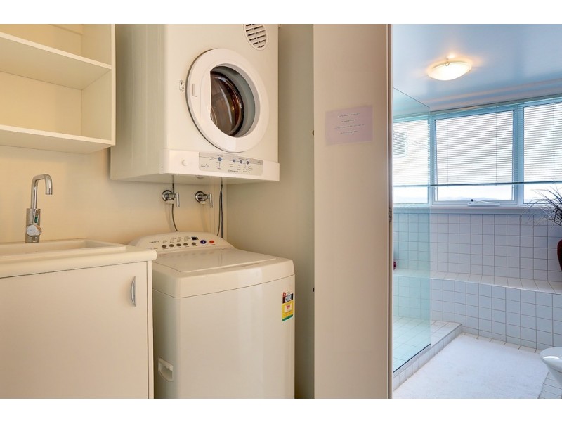 9/33 Tower Road, New Town TAS 7008