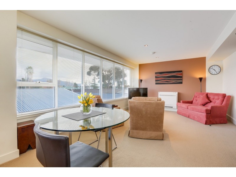 2/33 Tower Road, New Town TAS 7008