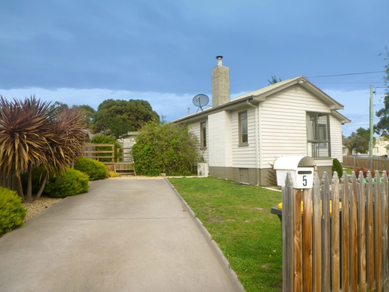 2/5 Erebus Street, Warrane TAS 7018