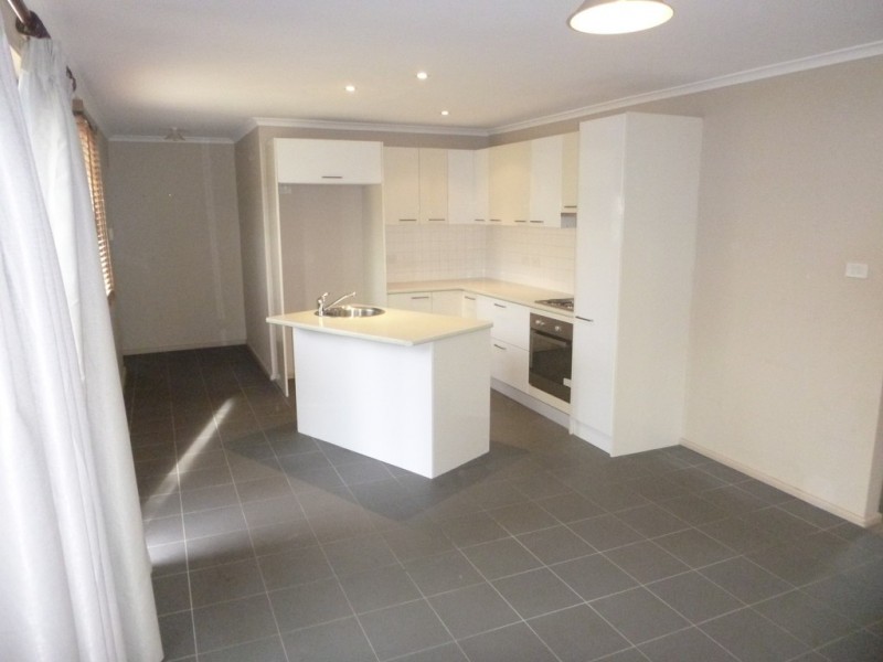 2/5 Erebus Street, Warrane TAS 7018