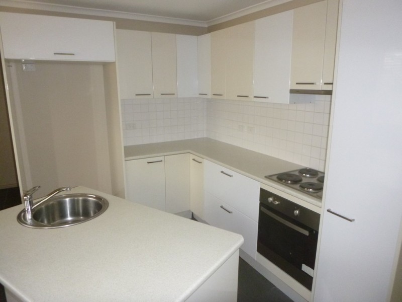 2/5 Erebus Street, Warrane TAS 7018