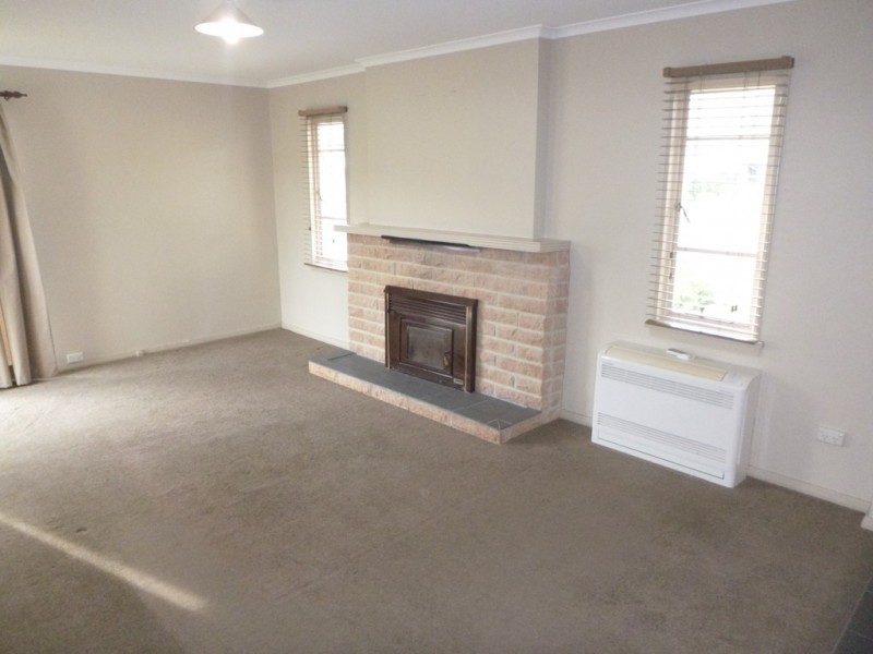 2/5 Erebus Street, Warrane TAS 7018