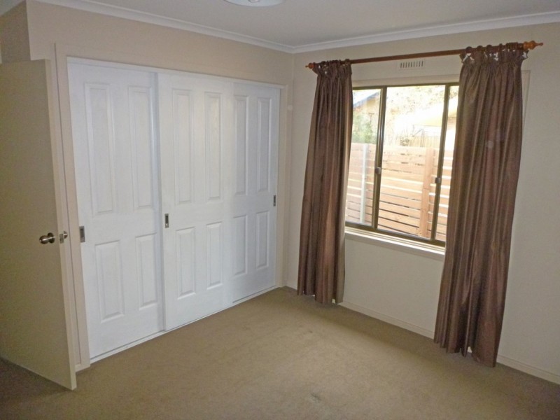 2/5 Erebus Street, Warrane TAS 7018