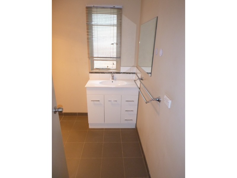 2/5 Erebus Street, Warrane TAS 7018