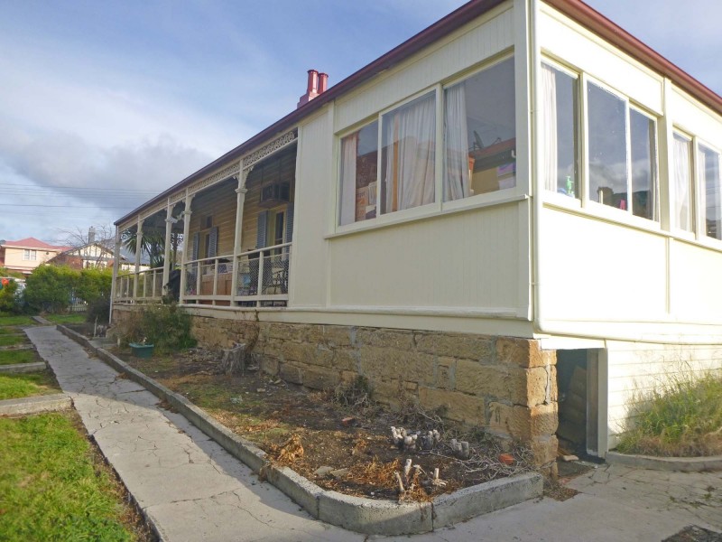 2/28 Gregory Street, Sandy Bay TAS 7005