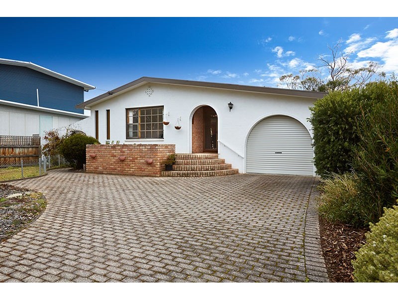 1 Richards Ave, Dodges Ferry TAS 7173